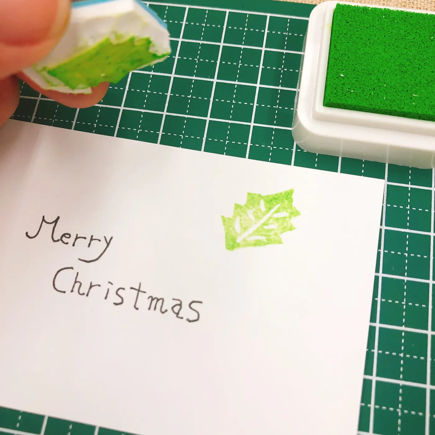 簡単 素敵 100均の材料でできる 消しゴムハンコ で手作りクリスマスカード作り トクバイニュース